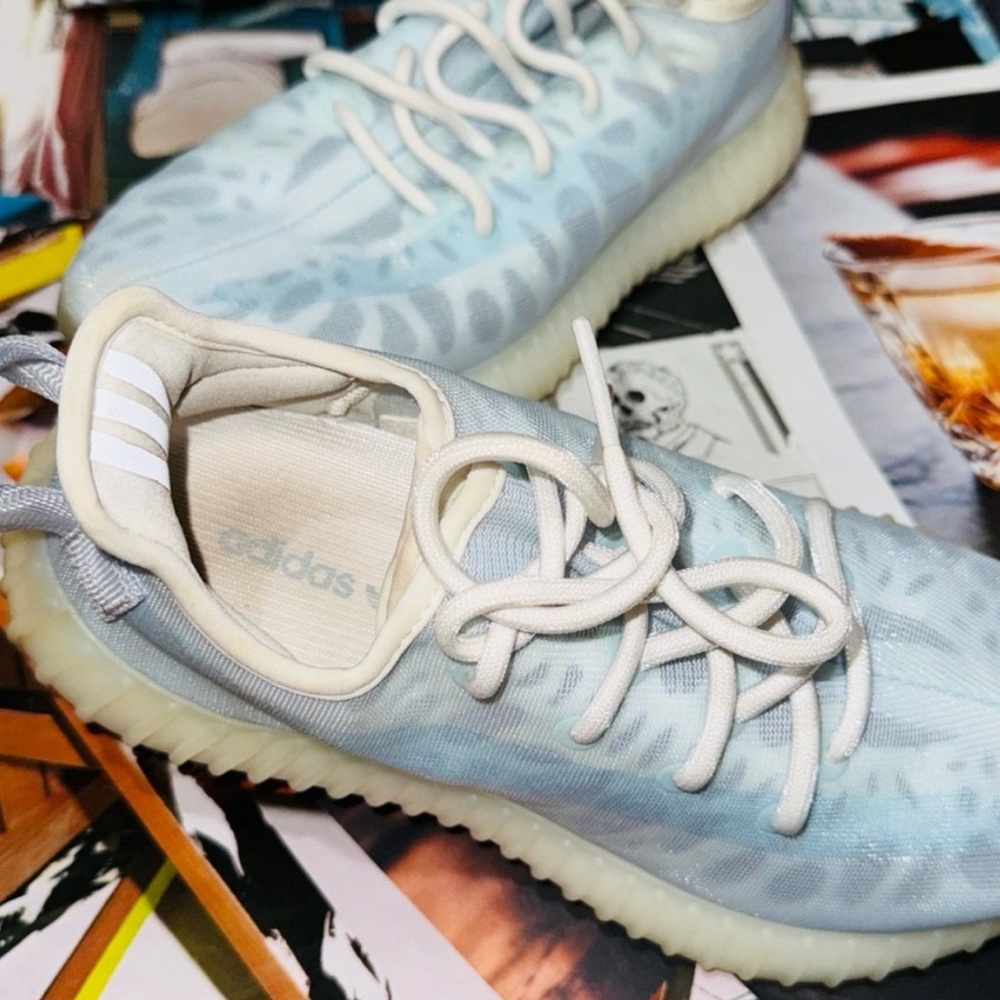 ☠️🌙 • 🧊 Adidas x YEEZY x Ice ‘Em Out… Vibes 🧊• ☠️🌙